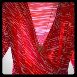 CHAUS Pink and white crossover top from